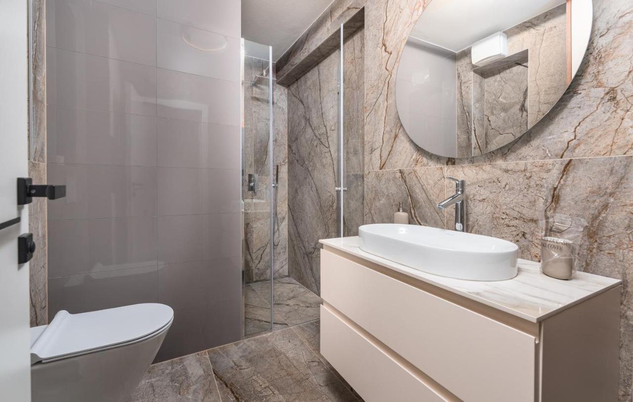 Val Di Bora Apartment Porec Bagian luar foto