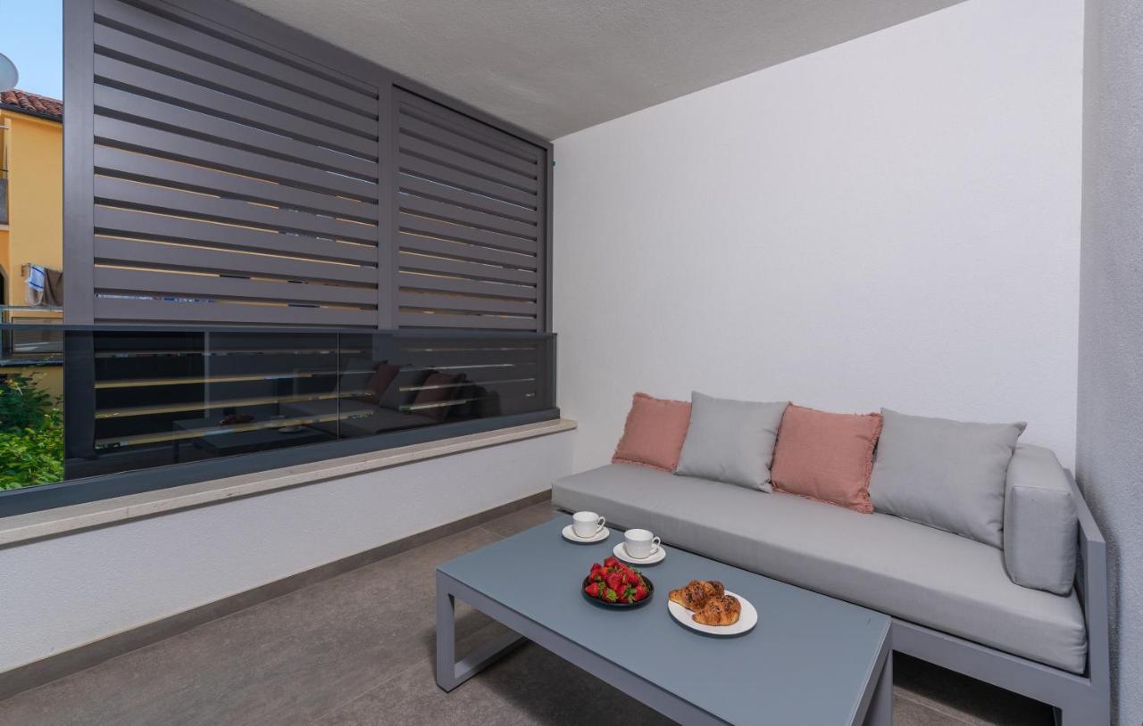 Val Di Bora Apartment Porec Bagian luar foto